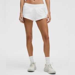 Lululemon White Hotty Hot LR Lined Shorts 2.5”